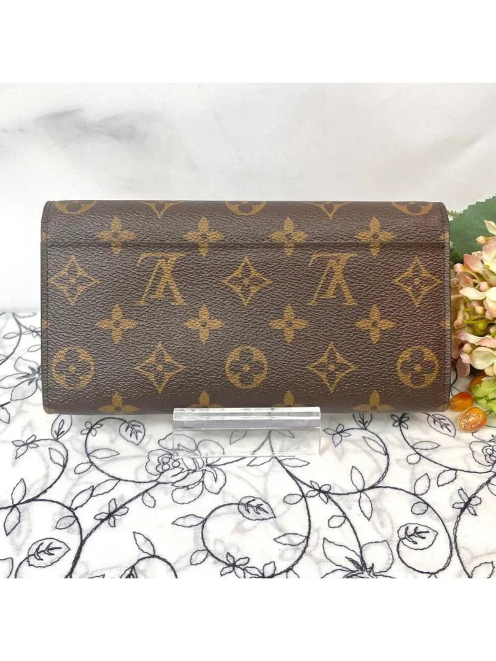 Louis Vuitton Portefeuille Sarah Monogram Wallet